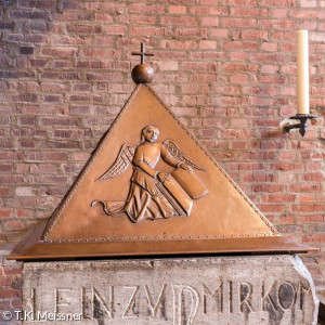 Taufstein-Deckel Detail 2
