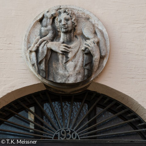 Muschelkalkrelief "Guter Hirte"